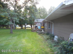 581 Eighth St, Manistee, MI 49660 photo 7