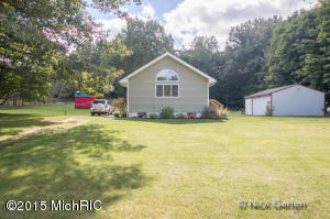 4461 W Coe Rd, Blanchard, MI 49310 photo 23