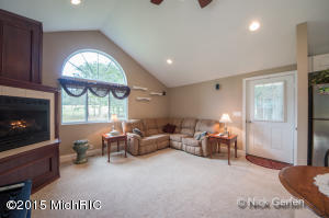 4461 W Coe Rd, Blanchard, MI 49310 photo 4
