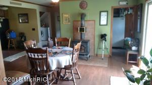 6688 Ingalls Rd, Belding, MI 48809 photo 12