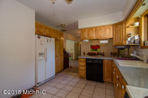 16534 Huron Dr, Buchanan, MI 49107 photo 12