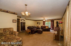 16534 Huron Dr, Buchanan, MI 49107 photo 3