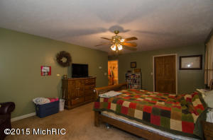 16534 Huron Dr, Buchanan, MI 49107 photo 5