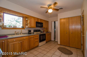 16534 Huron Dr, Buchanan, MI 49107 photo 11