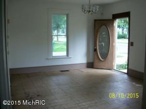 217 S Constantine St, Three Rivers, MI 49093 photo 4