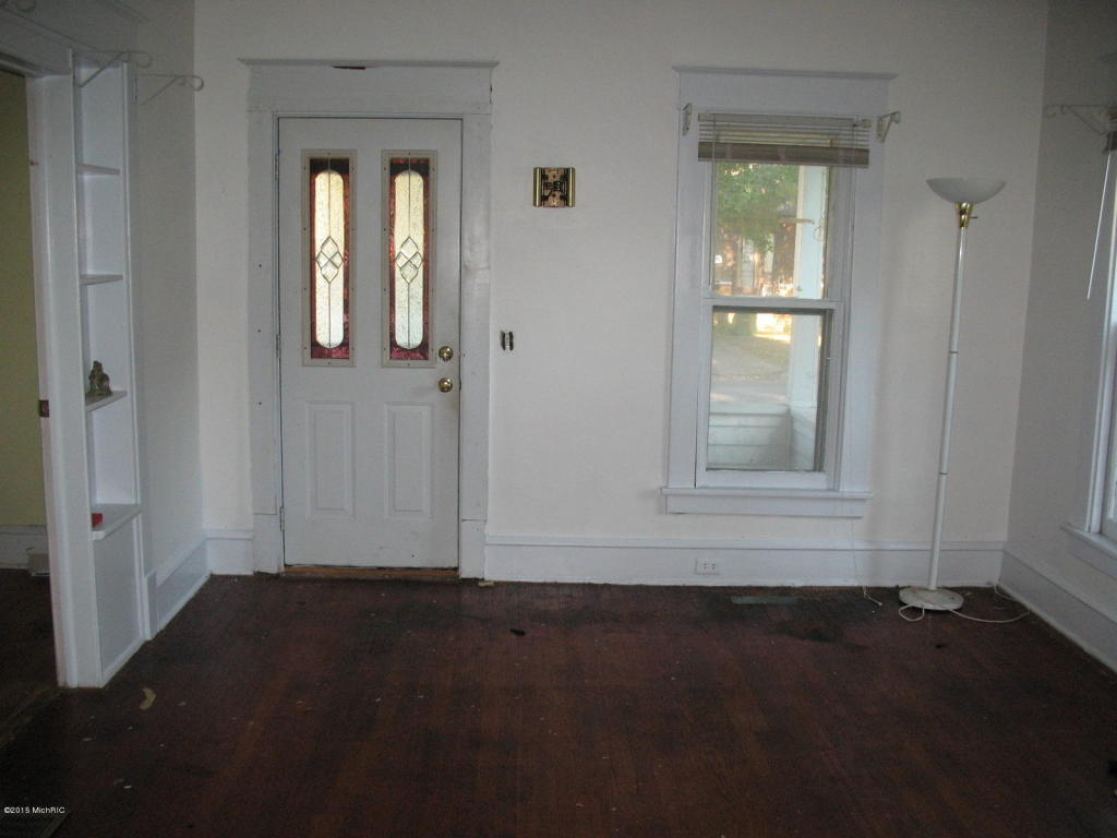 710 Elm St, Three Rivers, MI 49093 photo 3
