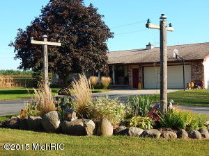 510 E Freeport Rd, Freeport, MI 49325 photo 3