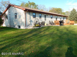 510 E Freeport Rd, Freeport, MI 49325 photo 8