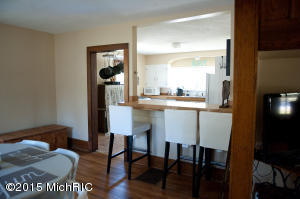 215 E State St, Grant, MI 49327 photo 7