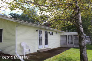 2154 Wolf Lake Dr, Baldwin, MI 49304 photo 2
