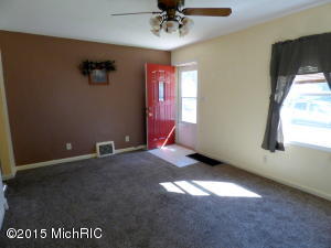 1323 Wayne, Niles, MI 49120 photo 2