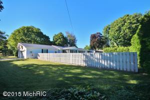 905 Pine St, Three Rivers, MI 49093 photo 7