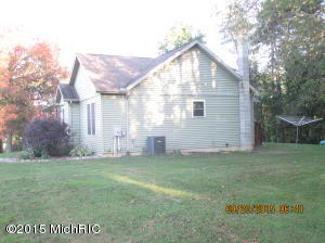 9456 E Tasker Rd, Bellevue, MI 49021 photo 2