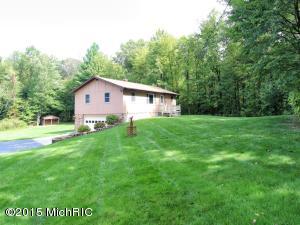 379 96th St, Newaygo, MI 49337 photo 2