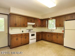 379 96th St, Newaygo, MI 49337 photo 4