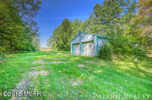 1148 W Spring Dr, Newaygo, MI 49337 photo 23