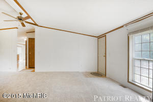 1148 W Spring Dr, Newaygo, MI 49337 photo 5
