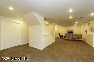 4661 Oakwright Dr NE, Ada, MI 49301 photo 33