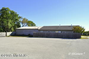 719 Kiddville St, Belding, MI 48809 photo 14