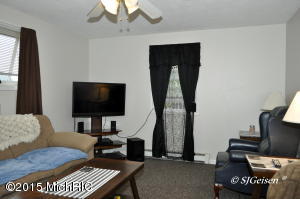719 Kiddville St, Belding, MI 48809 photo 4