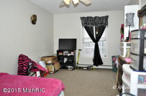 719 Kiddville St, Belding, MI 48809 photo 8