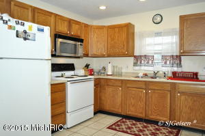 719 Kiddville St, Belding, MI 48809 photo 5