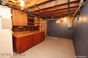 931 Beech St, Lowell, MI 49331 photo 24
