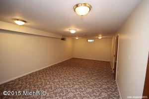 931 Beech St, Lowell, MI 49331 photo 22
