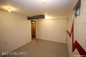 931 Beech St, Lowell, MI 49331 photo 25