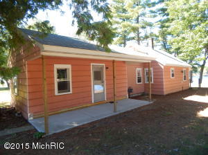 5315 Front St, Newaygo, MI 49337 photo 1