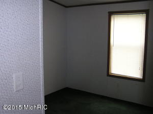 6990 Canfield, Belding, MI 48809 photo 4