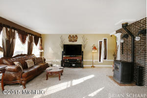 150 Ecklund St, Sparta, MI 49345 photo 3