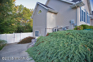 235 Deer Run Dr, Plainwell, MI 49080 photo 32