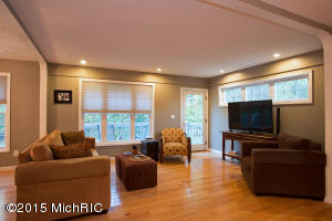 235 Deer Run Dr, Plainwell, MI 49080 photo 16