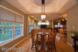 235 Deer Run Dr, Plainwell, MI 49080 photo 8