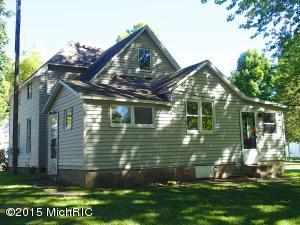 314 E Jefferson St, Cassopolis, MI 49031 photo 2