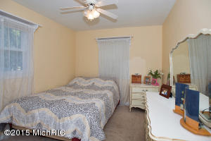 532 Cosmopolitan, Marshall, MI 49068 photo 10