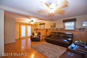 532 Cosmopolitan, Marshall, MI 49068 photo 8