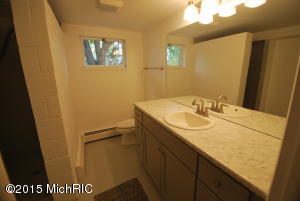 76 W Chestnut St, Douglas, MI 49406 photo 24