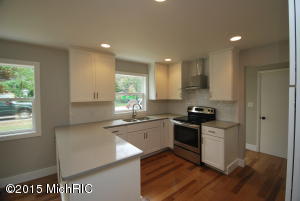 76 W Chestnut St, Douglas, MI 49406 photo 6
