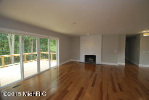 76 W Chestnut St, Douglas, MI 49406 photo 9