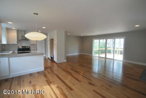 76 W Chestnut St, Douglas, MI 49406 photo 8