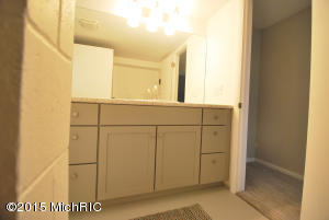 76 W Chestnut St, Douglas, MI 49406 photo 25