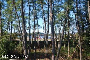 76 W Chestnut St, Douglas, MI 49406 photo 3