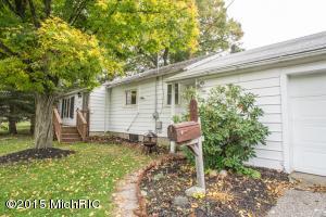 202 Brown St, Belding, MI 48809 photo 8