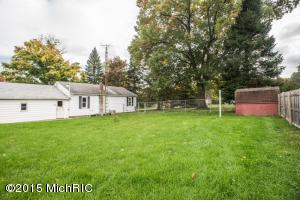 202 Brown St, Belding, MI 48809 photo 2