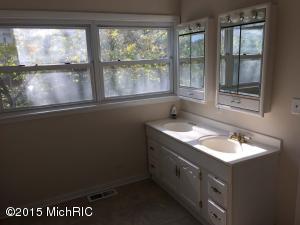 1012 Pine St, Niles, MI 49120 photo 6