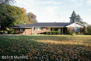 1177 Baseline Rd, Plainwell, MI 49080 photo 2
