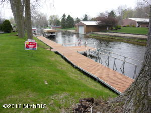 740 E Channel Dr, Coldwater, MI 49036 photo 2