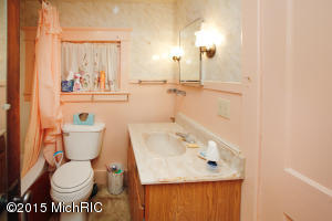 413 Hicks Ave, Plainwell, MI 49080 photo 13